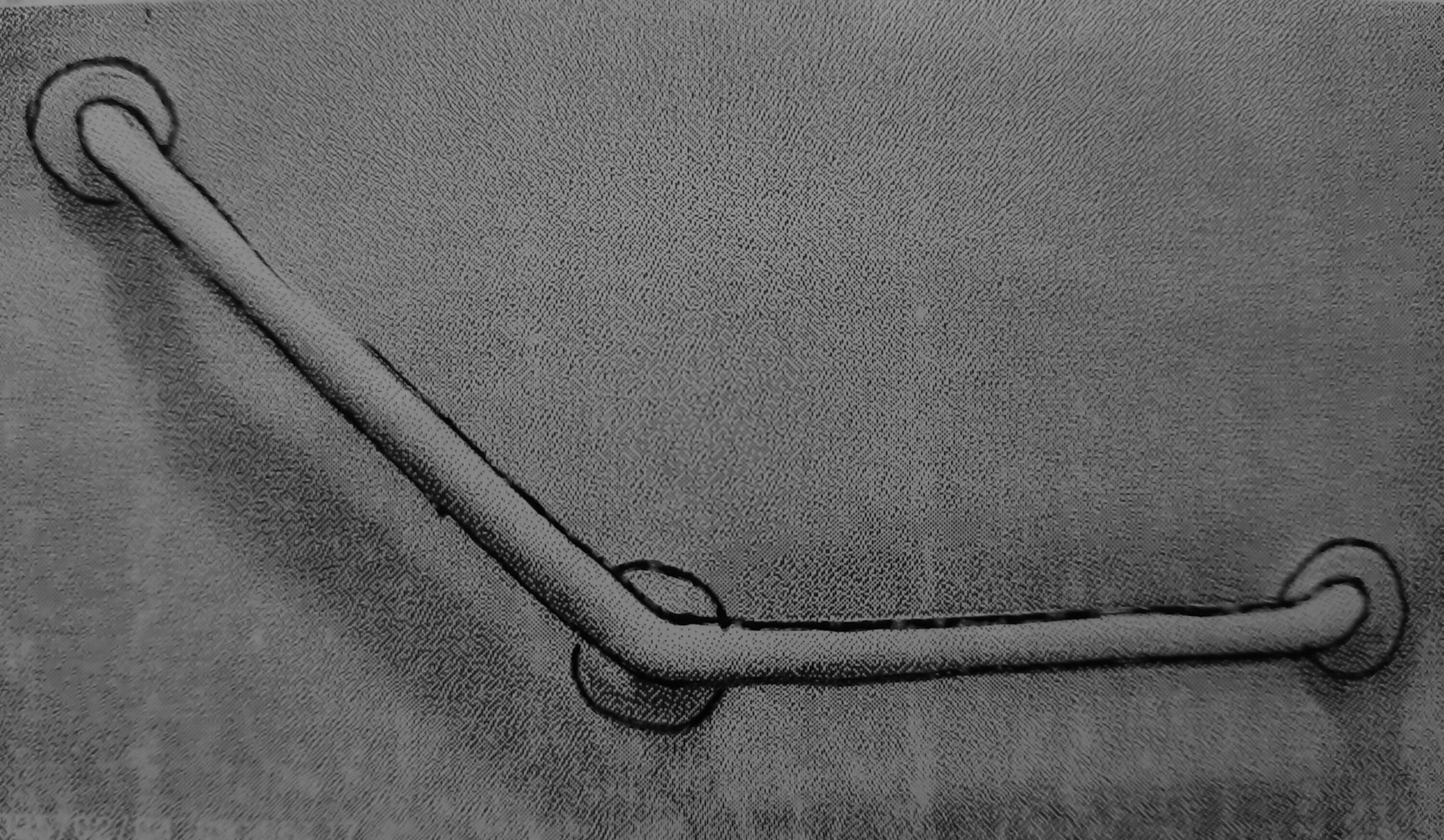 Frontal view of a tubular grip of about 1 meter