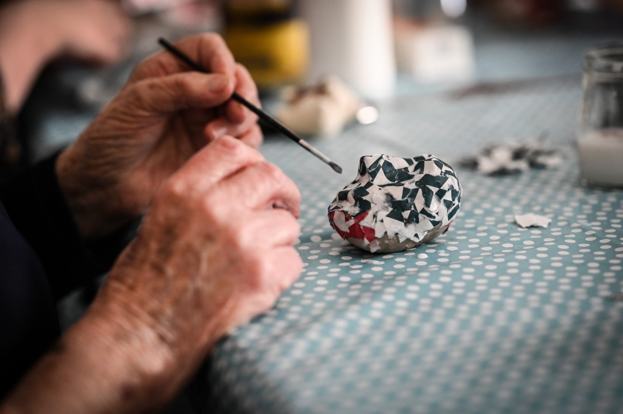 De la construction à la manipulation, la marionnette comme outil de médiation et d’inclusion