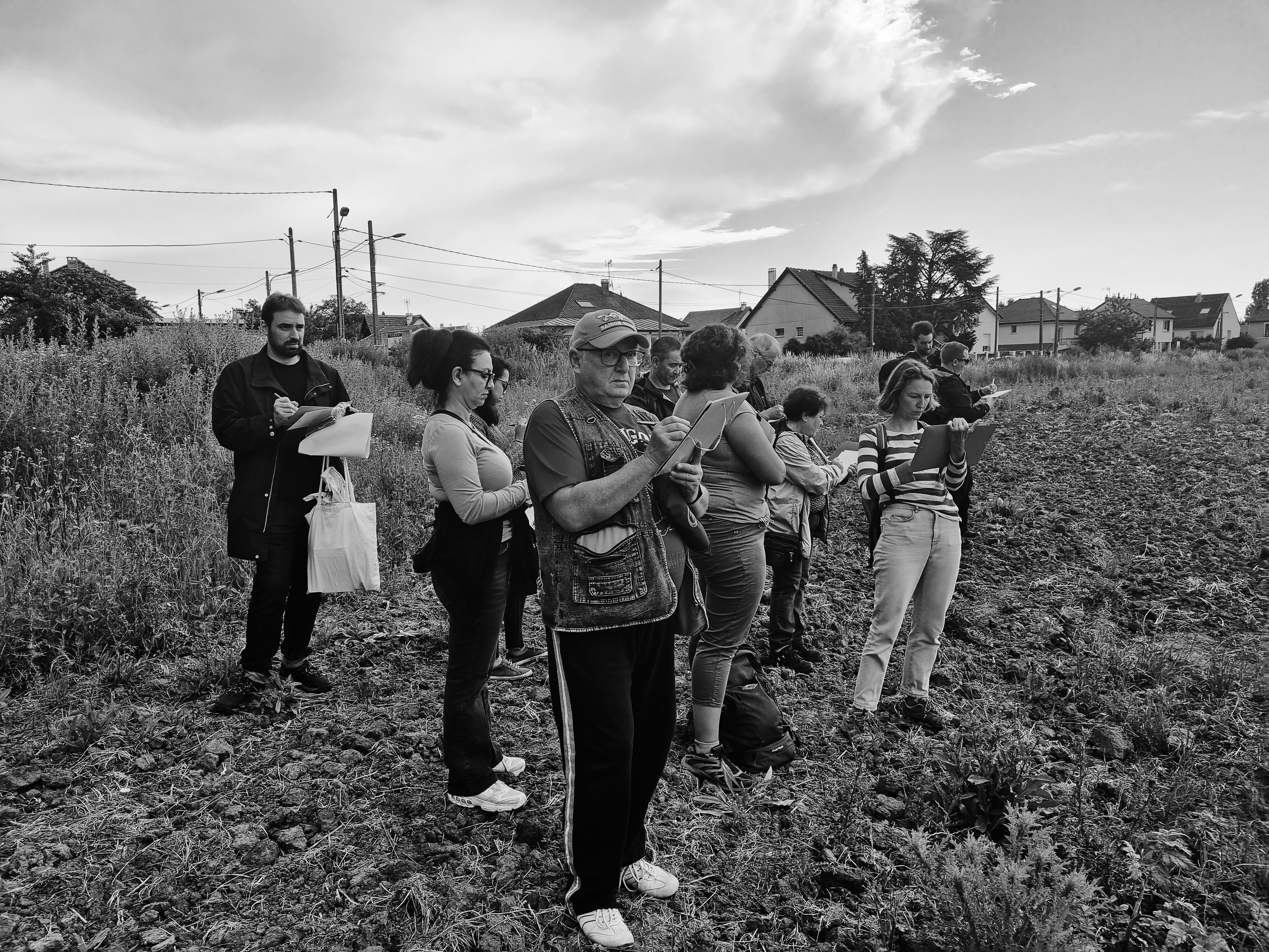 Atelier de lecture de paysage réalisé avec Cécile Mattoug en juin 2022. Photo : Chloé Bonjean.